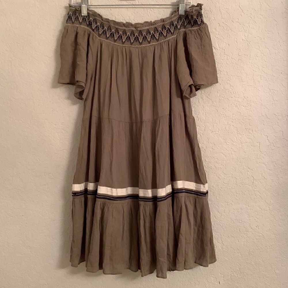 Hayden Los Angeles Rayon Tiered Off Shoulder Embroidered Mini Dress Size L